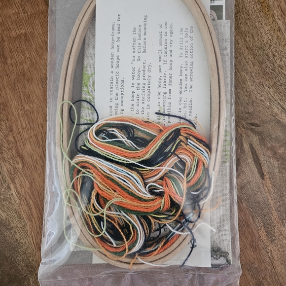 Butterfly June Craft Inc 70s Stitchery Kit Hoop N Frame NWOT Sealed - Picture 5 of 10